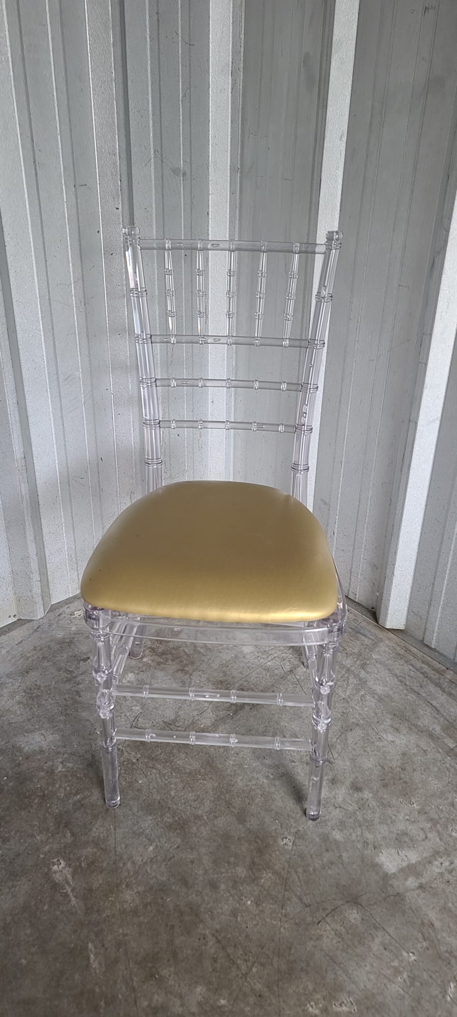 Clear Chiavari Chairs
