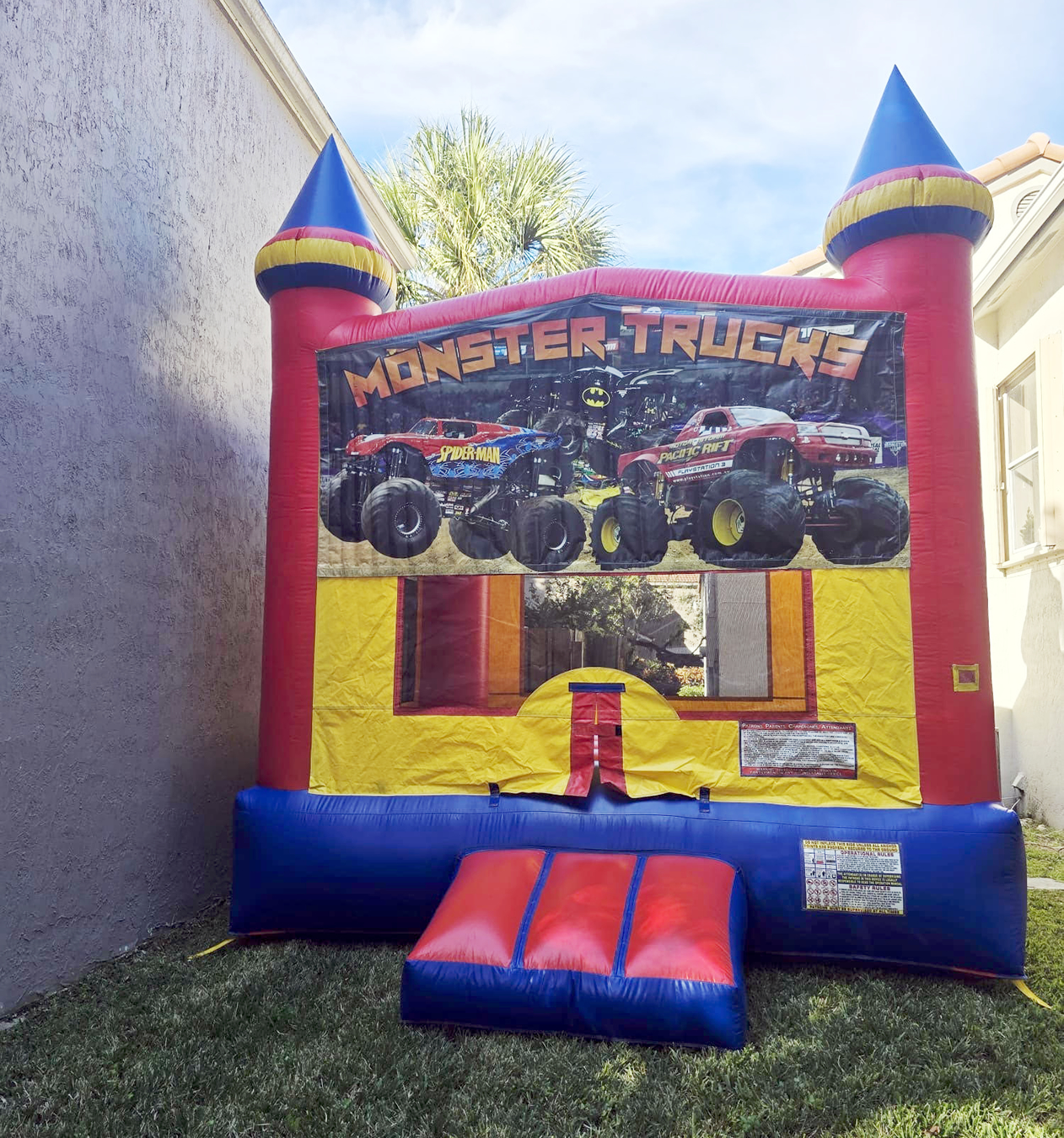 Bounce House 13 x 13 Bounce House 13 x 13
